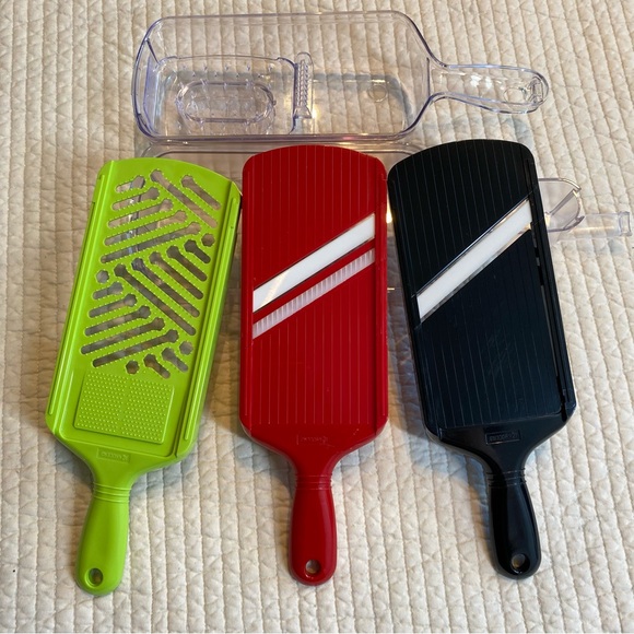 Kyocera Advanced Ceramics 6-Piece Easy Slice / Grate Set - Picture 16 of 16